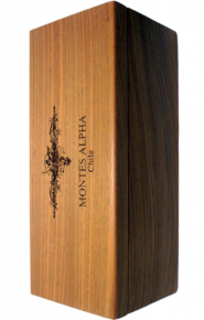 Монтес Алфа Карменер дървена кутия / Montes Alpha Carmenere (wooden case) Монтес Алфа Карменер дървена кутия / Montes Alpha Carmenere (wooden case)